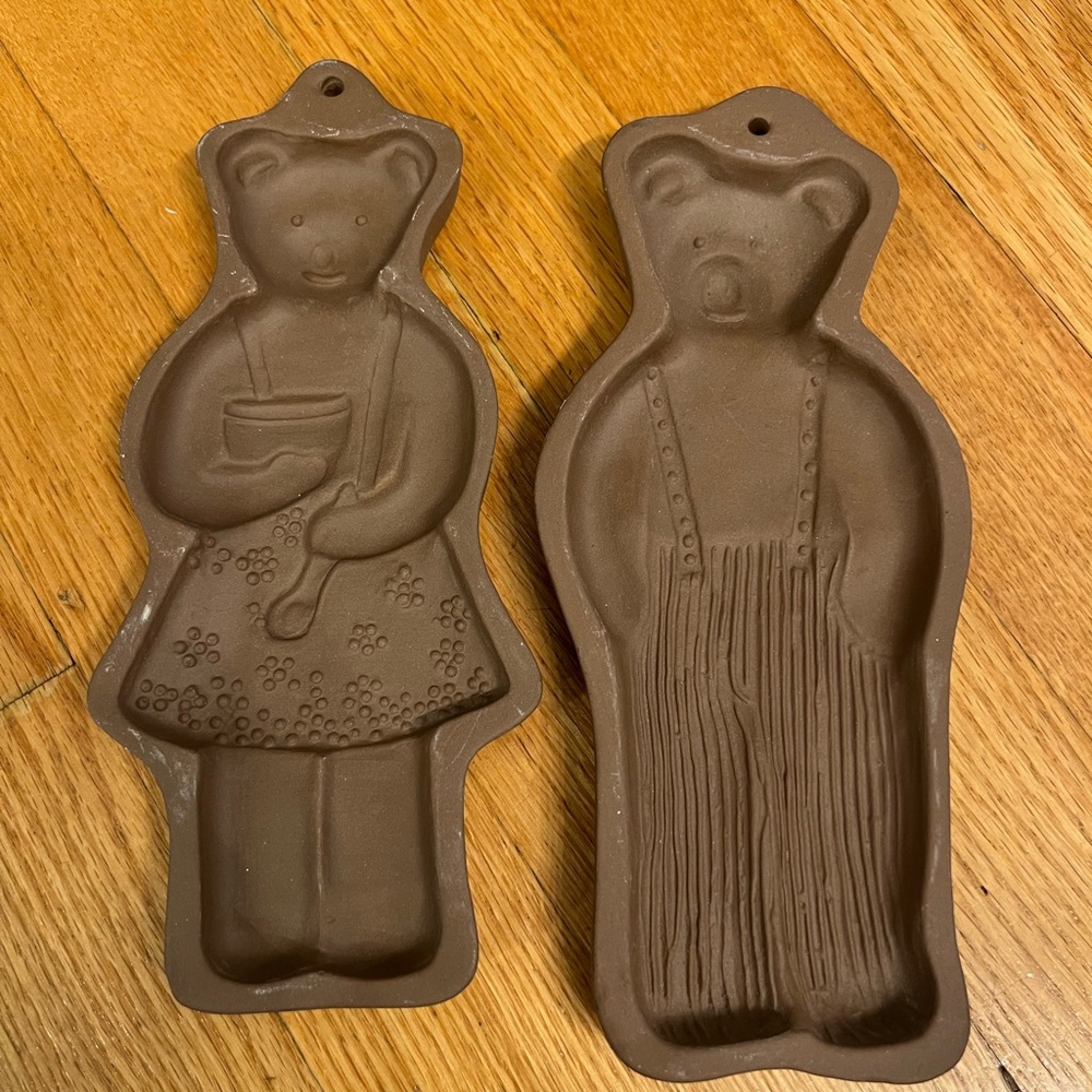 - Hartstone Stoneware Cookie Molds, Papa Bear & Mama Bear gingerbread